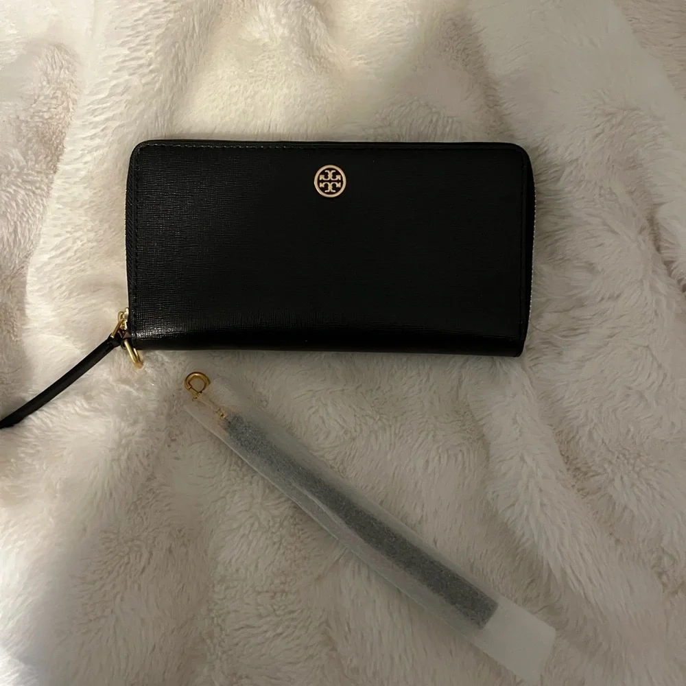 Tory Burch robinson zip